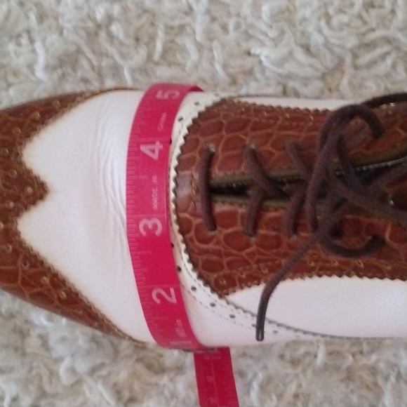 Footjoy Golf Shoes. - Picture 9 of 9